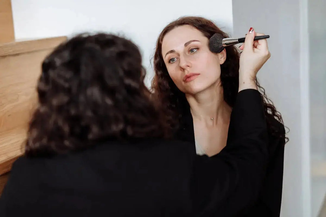 How Do You Choose the Right Highlighter for Your Skin Tone? - Mazsha